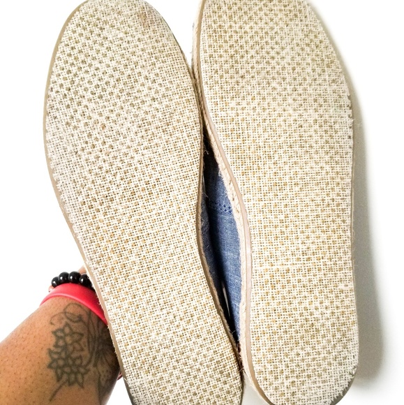 SOLD | Denim Peep toe Tom's Womens - Picture 4 of 5
